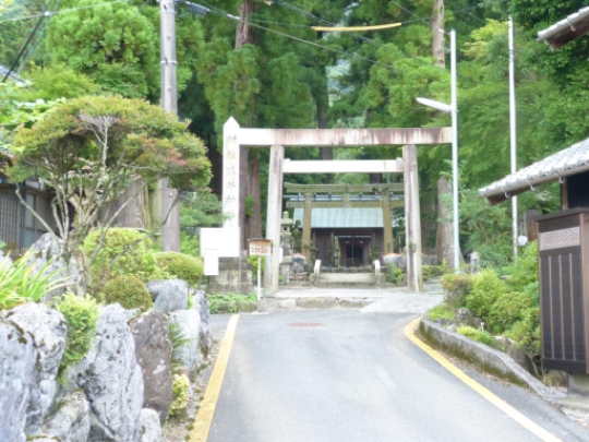 聖宝寺（裏道登山道）入口